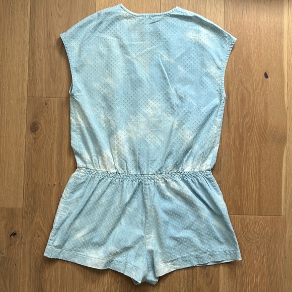 LINE & DOT Light Blue Tie-Dye Punched Holes Romper - Small - Picture 11 of 13